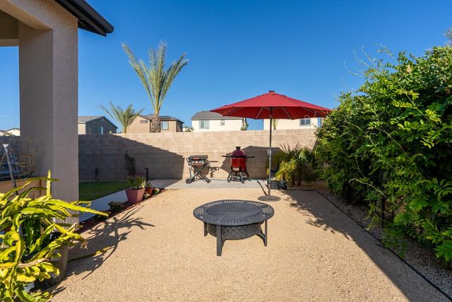 11176 N Via Revenna Drive, Fresno, CA 93730
