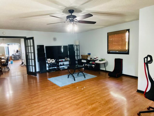 706 11th Street, Tell City, IN 47586