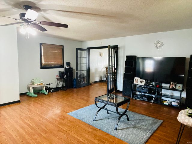 706 11th Street, Tell City, IN 47586