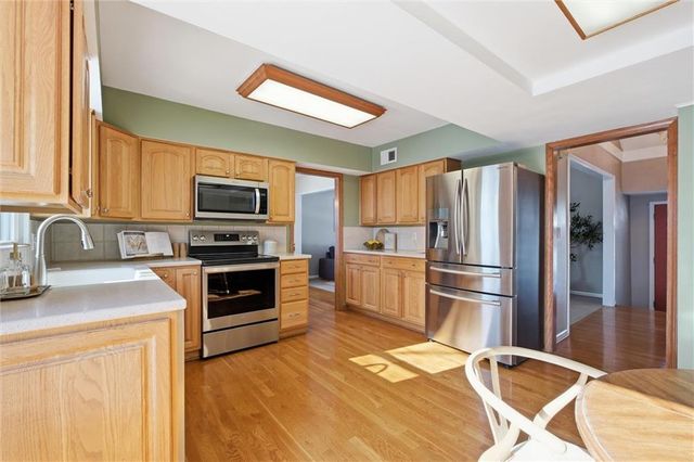 12711 W 101st Street, Lenexa, KS 66215