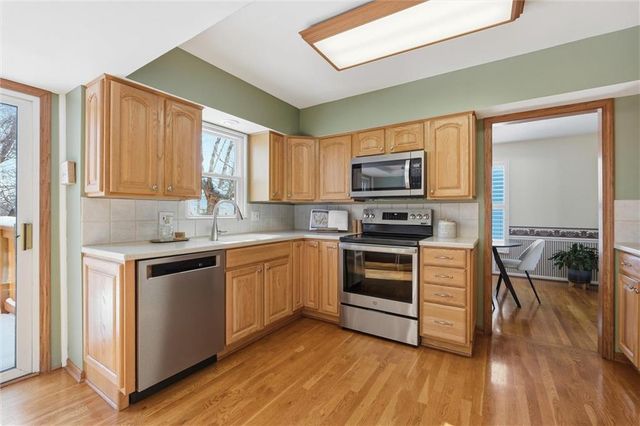 12711 W 101st Street, Lenexa, KS 66215