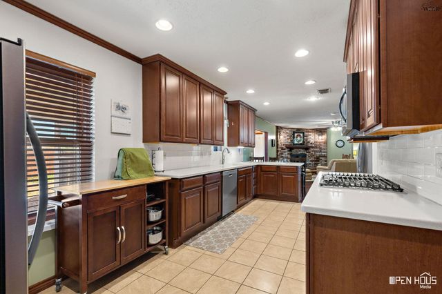 1518 SOUTHWINDS DRIVE, Wichita Falls, TX 76302