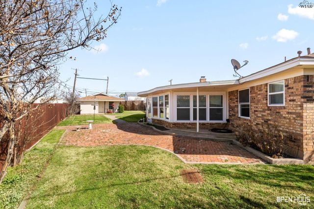 1518 SOUTHWINDS DRIVE, Wichita Falls, TX 76302