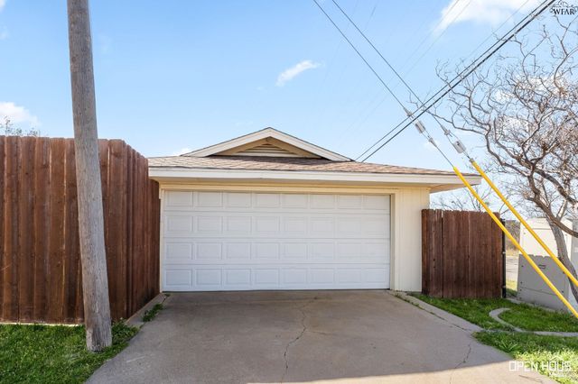 1518 SOUTHWINDS DRIVE, Wichita Falls, TX 76302