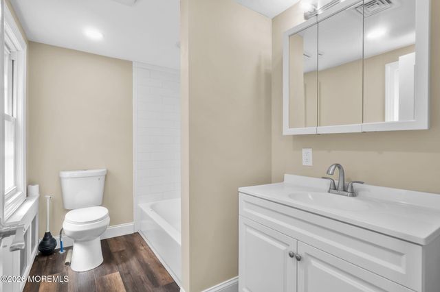 118 State Route 34, Holmdel, NJ 07733