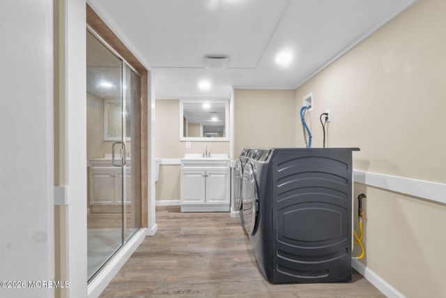 118 State Route 34, Holmdel, NJ 07733