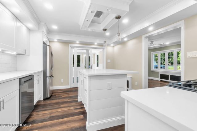 118 State Route 34, Holmdel, NJ 07733