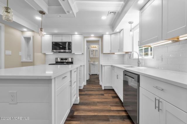 118 State Route 34, Holmdel, NJ 07733