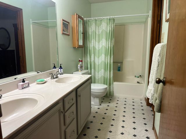 3701 MADERA DR, Columbia, MO 65203