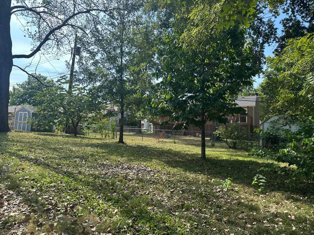 3701 MADERA DR, Columbia, MO 65203