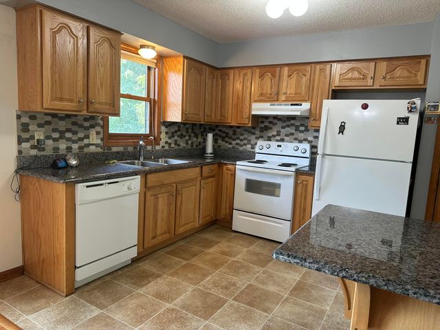 3701 MADERA DR, Columbia, MO 65203