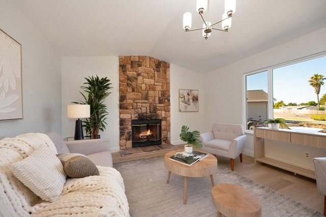 721 Tailwind Dr, Sacramento, CA 95838
