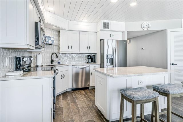 6745 Seacomber Dr 504, Port Aransas, TX 78373