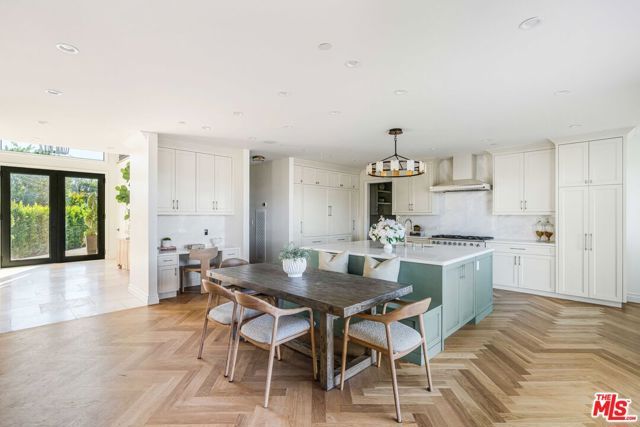 1900 Bel Air Road, Los Angeles, CA 90077