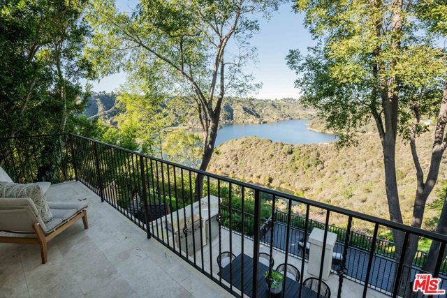 1900 Bel Air Road, Los Angeles, CA 90077