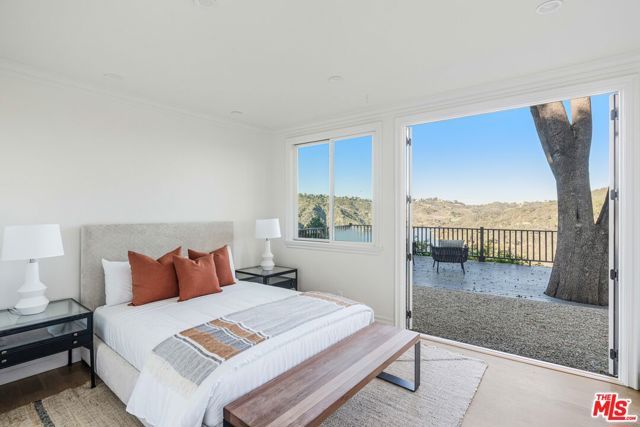 1900 Bel Air Road, Los Angeles, CA 90077