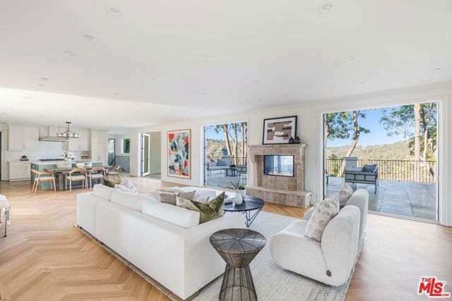 1900 Bel Air Road, Los Angeles, CA 90077