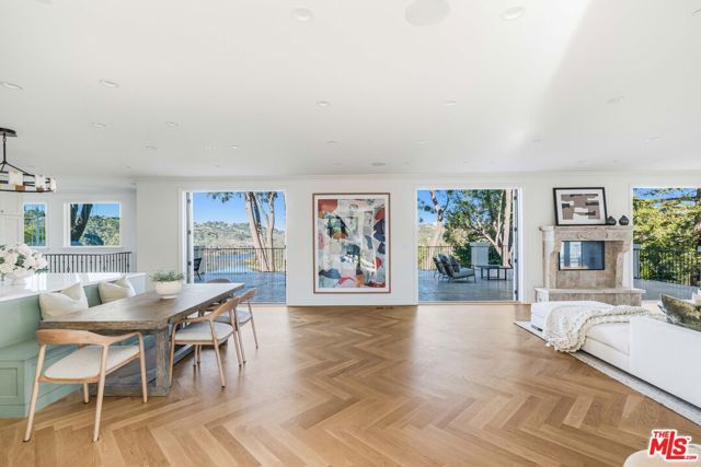 1900 Bel Air Road, Los Angeles, CA 90077