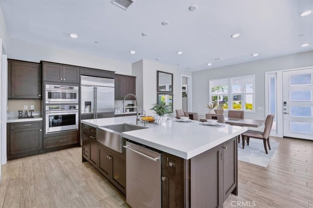 168 Crossover, Irvine, CA 92618