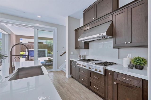 168 Crossover, Irvine, CA 92618