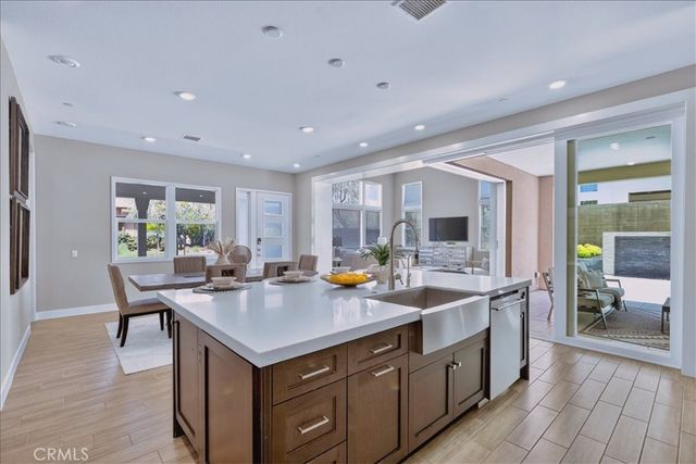168 Crossover, Irvine, CA 92618