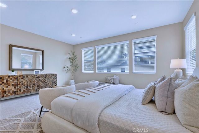 168 Crossover, Irvine, CA 92618