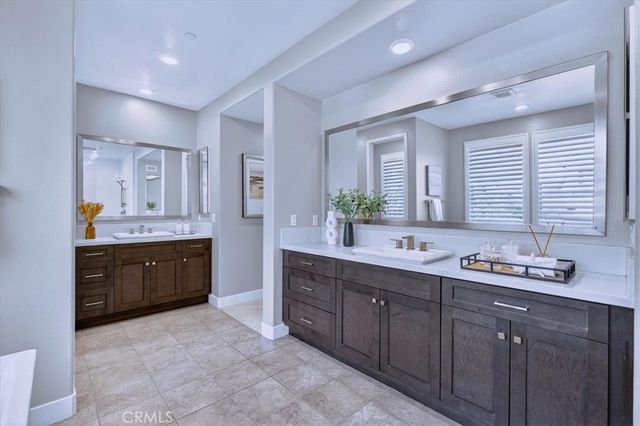 168 Crossover, Irvine, CA 92618