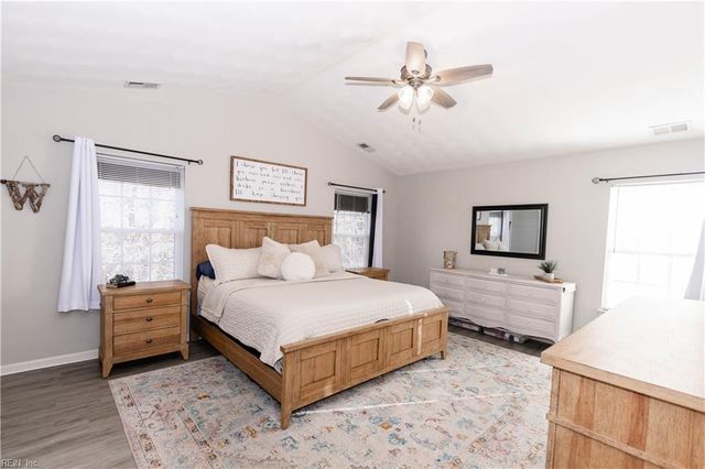 8155 Billings CT, Hayes, VA 23072