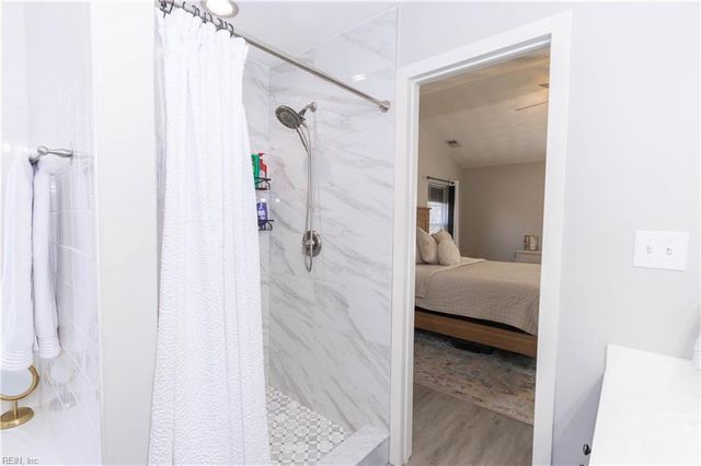 8155 Billings CT, Hayes, VA 23072