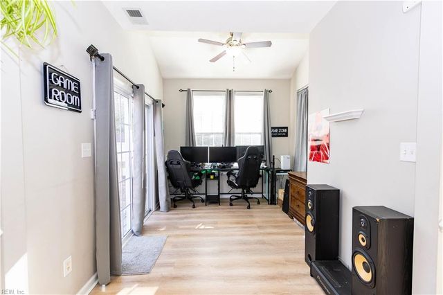 8155 Billings CT, Hayes, VA 23072