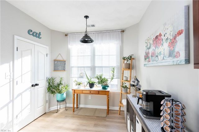 8155 Billings CT, Hayes, VA 23072