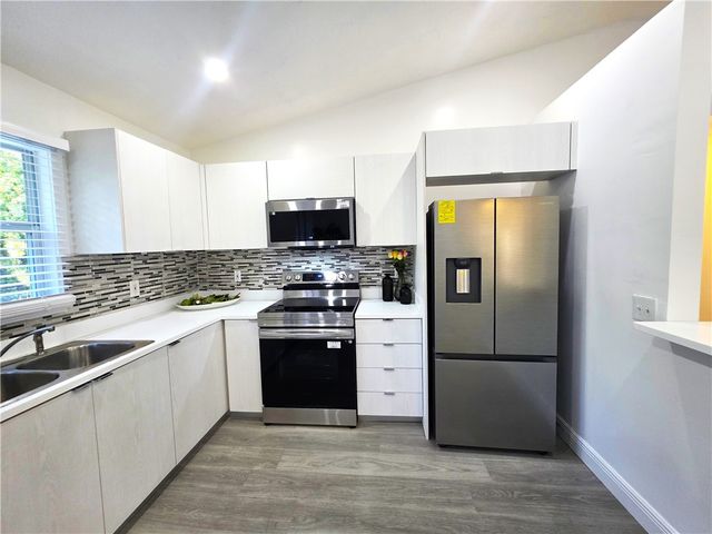 490 13th Lane SW, Vero Beach, FL 32962