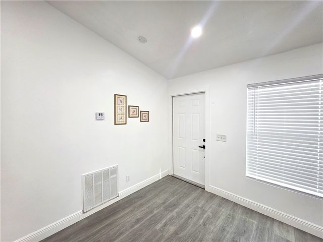 490 13th Lane SW, Vero Beach, FL 32962