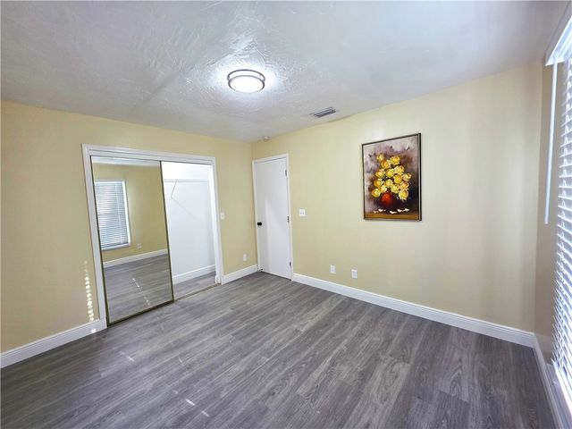 490 13th Lane SW, Vero Beach, FL 32962