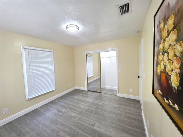 490 13th Lane SW, Vero Beach, FL 32962