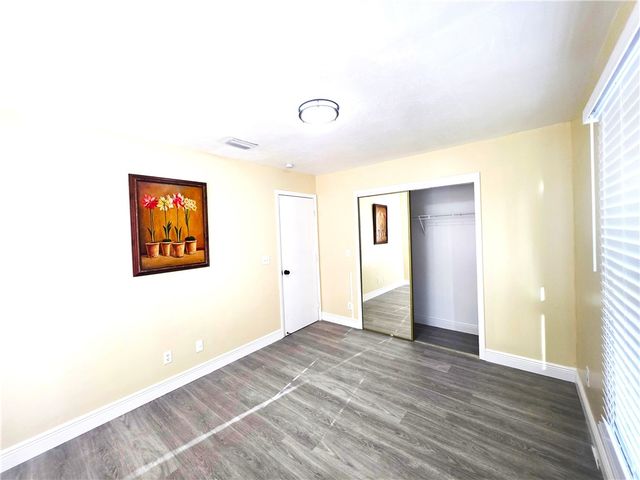 490 13th Lane SW, Vero Beach, FL 32962