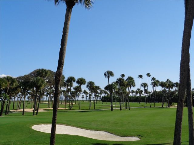 490 13th Lane SW, Vero Beach, FL 32962