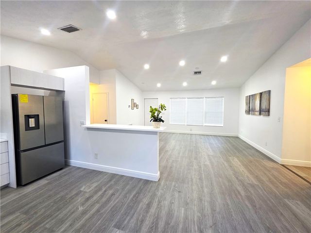 490 13th Lane SW, Vero Beach, FL 32962