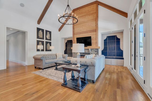 7045 Lanceleaf Dr, College Grove, TN 37046