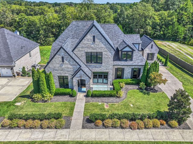 7045 Lanceleaf Dr, College Grove, TN 37046