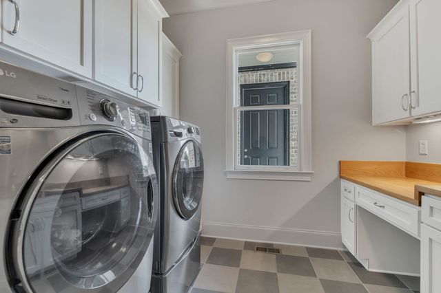 7045 Lanceleaf Dr, College Grove, TN 37046