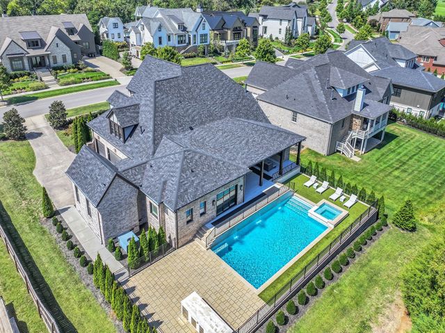 7045 Lanceleaf Dr, College Grove, TN 37046