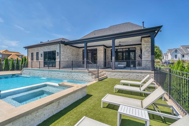 7045 Lanceleaf Dr, College Grove, TN 37046