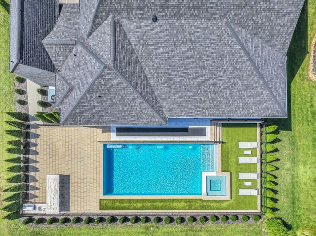 7045 Lanceleaf Dr, College Grove, TN 37046