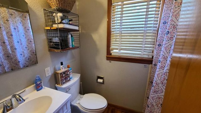 318 N Poplar St, Wellington, KS 67152