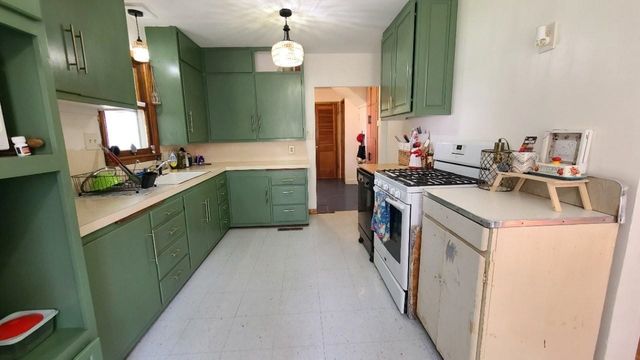 318 N Poplar St, Wellington, KS 67152