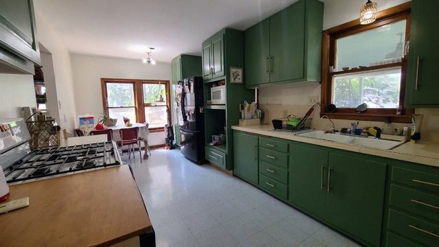 318 N Poplar St, Wellington, KS 67152