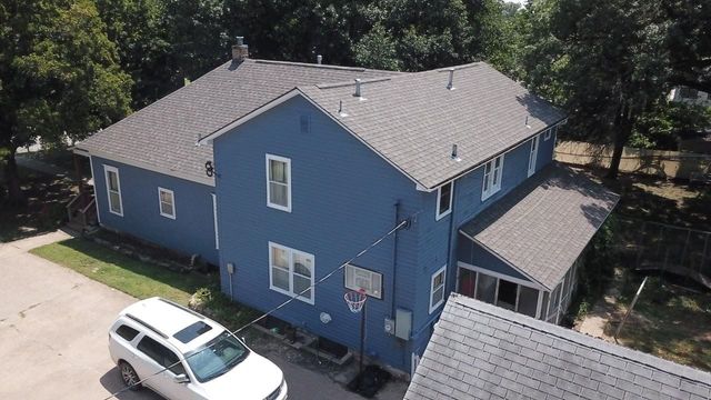 318 N Poplar St, Wellington, KS 67152