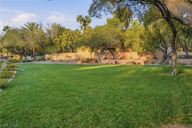 8725 Red Rio Drive 203, Las Vegas, NV 89128