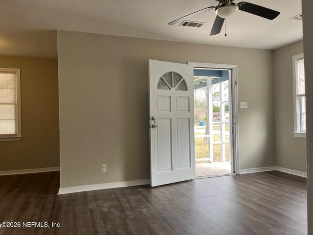 10234 ELMHURST Drive, Jacksonville, FL 32218